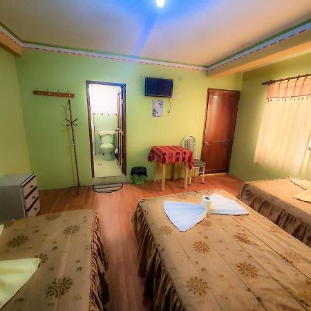 Hostal Luz Yhobimar Copacabana  Exterior photo