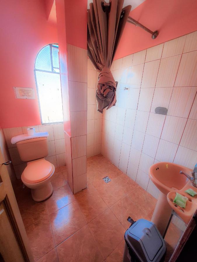 Hostal Luz Yhobimar Copacabana  Exterior photo