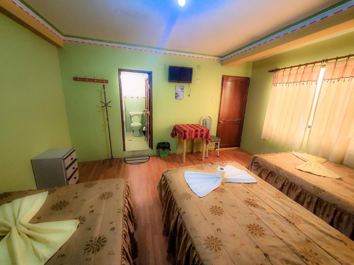 Hostal Luz Yhobimar Copacabana  Exterior photo