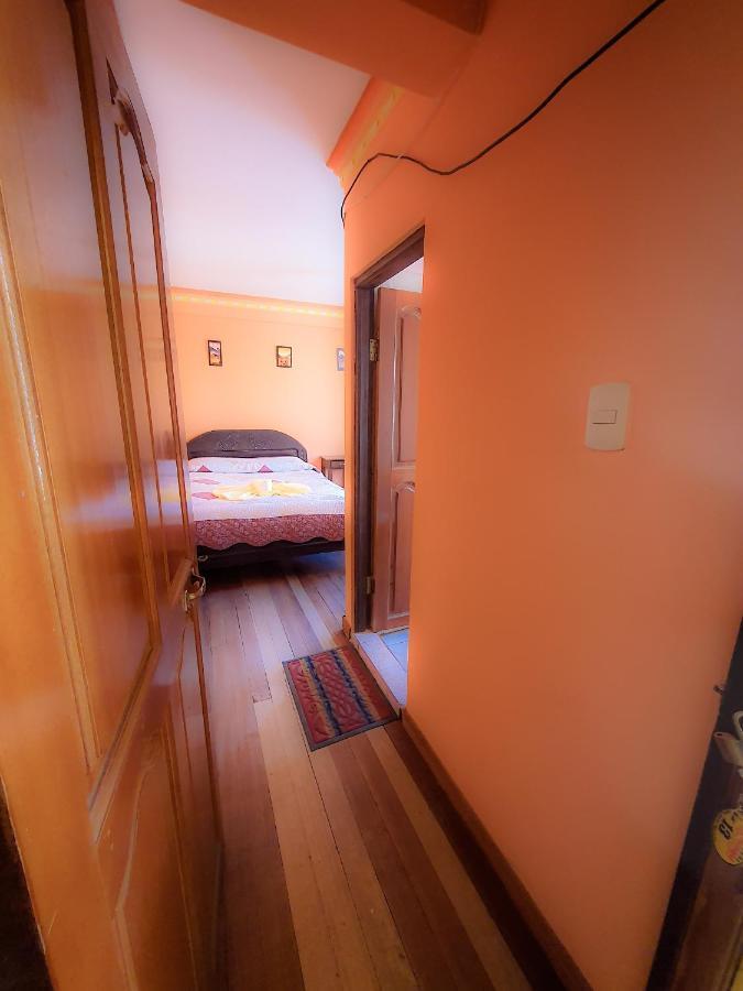 Hostal Luz Yhobimar Copacabana  Exterior photo