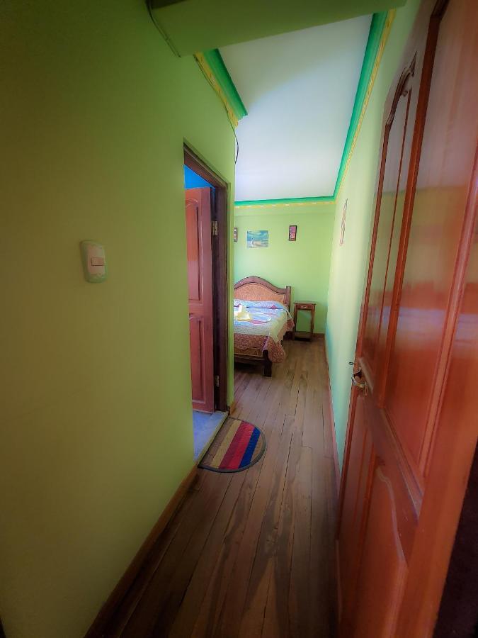 Hostal Luz Yhobimar Copacabana  Exterior photo