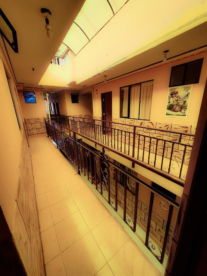 Hostal Luz Yhobimar Copacabana  Exterior photo