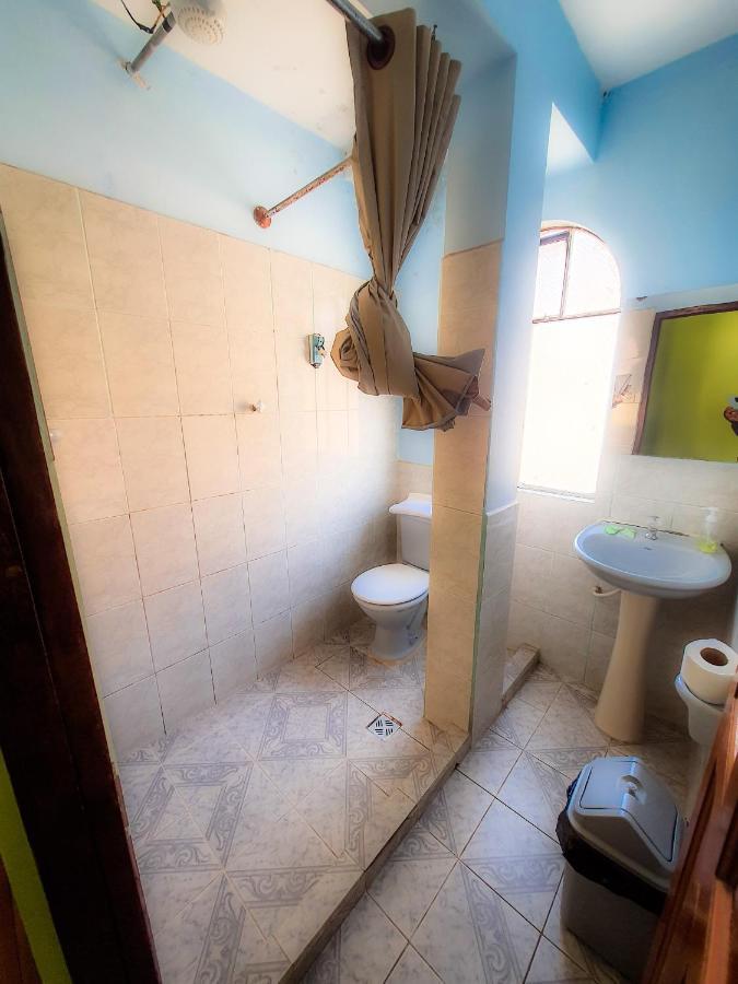Hostal Luz Yhobimar Copacabana  Exterior photo