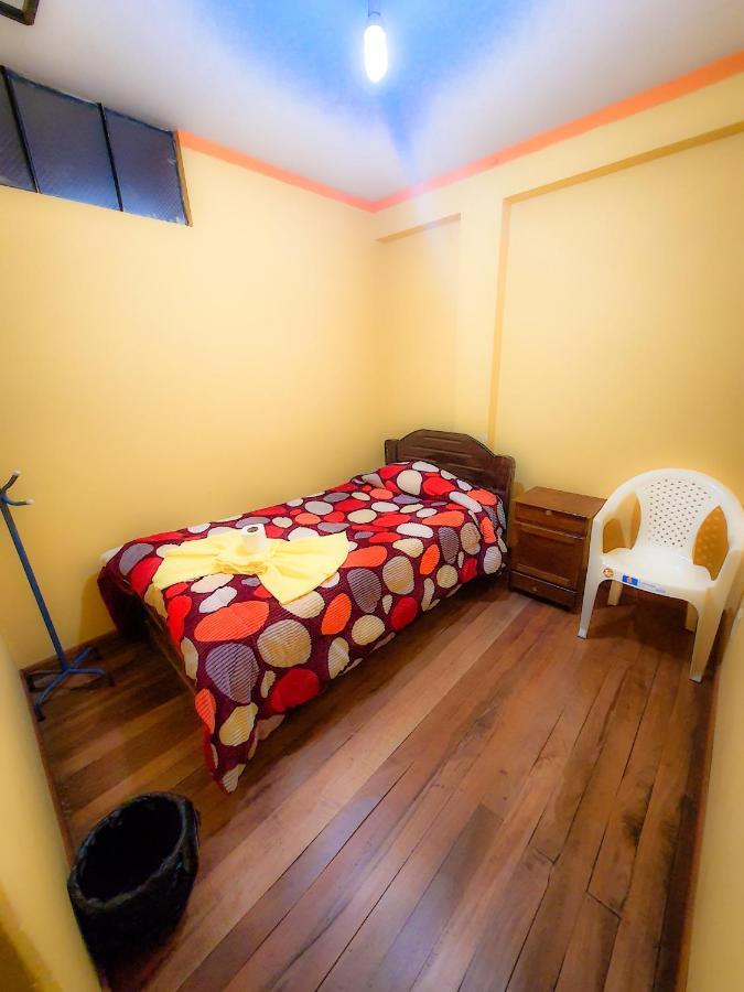 Hostal Luz Yhobimar Copacabana  Exterior photo