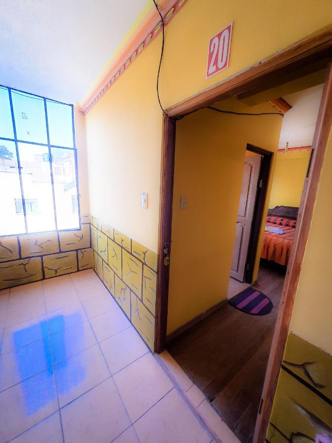 Hostal Luz Yhobimar Copacabana  Exterior photo