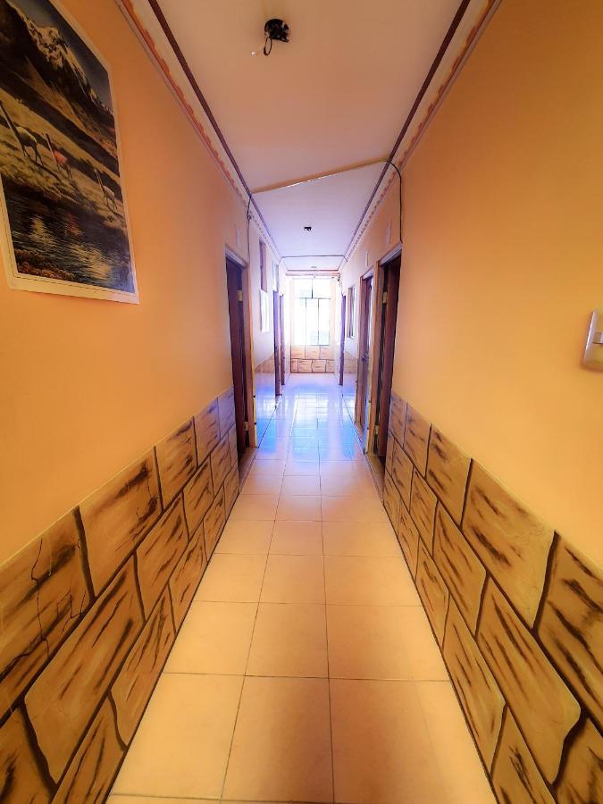 Hostal Luz Yhobimar Copacabana  Exterior photo